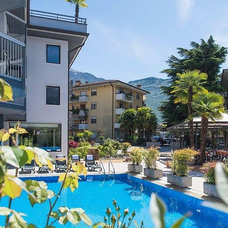 Arco Smart Hotel Luaran gambar